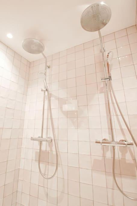 Chambre Majorelle - Rdc - Plage 50M - Rue Gratuite サン・マロ エクステリア 写真